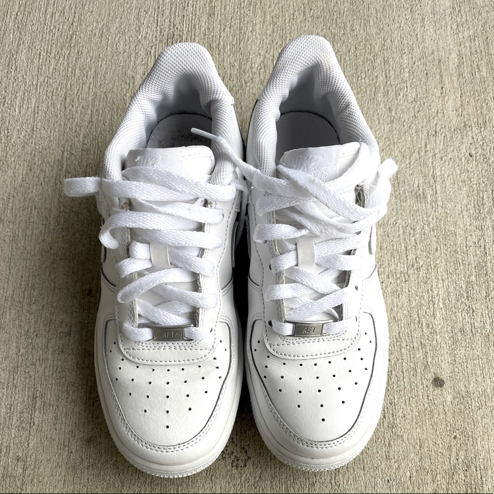 WHITE - Nike Air Force Ones - AF1s